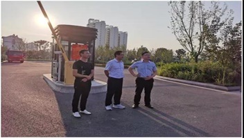 張益寶調(diào)研漕運(yùn)城入口生態(tài)停車場(chǎng)交付使用推進(jìn)情況